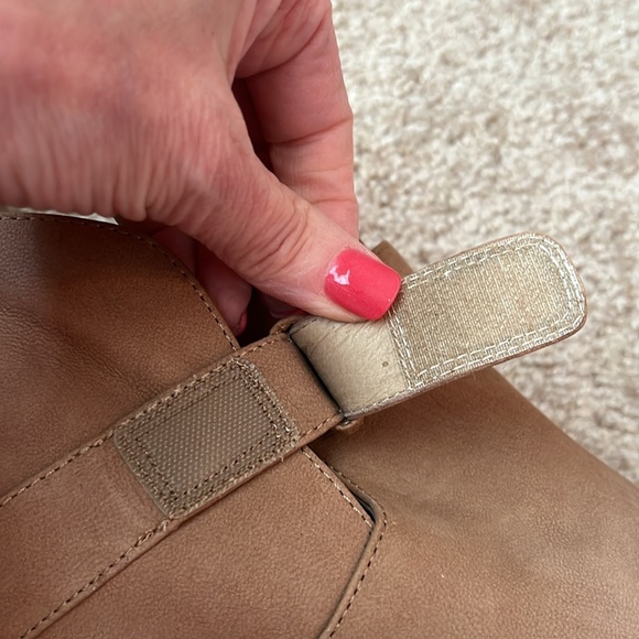 Eileen Fisher Ives Tumbled Nubuck Tan Suede Booties - Picture 7 of 10